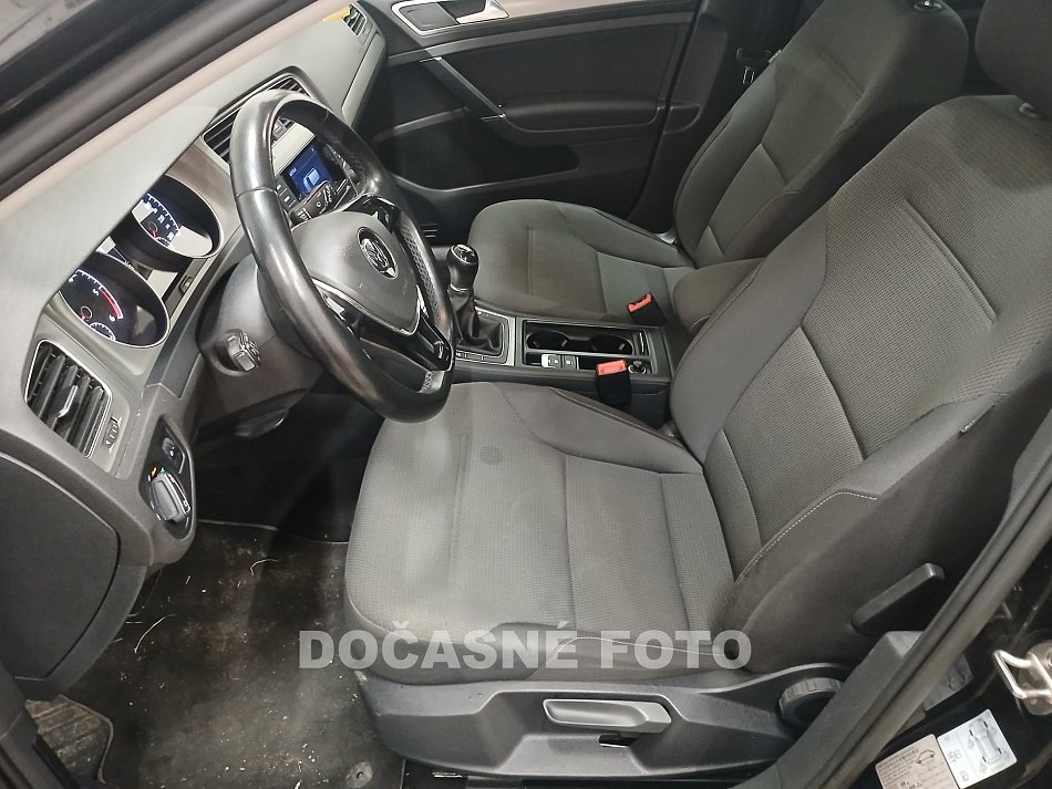 Volkswagen Golf 1.6 TDi 