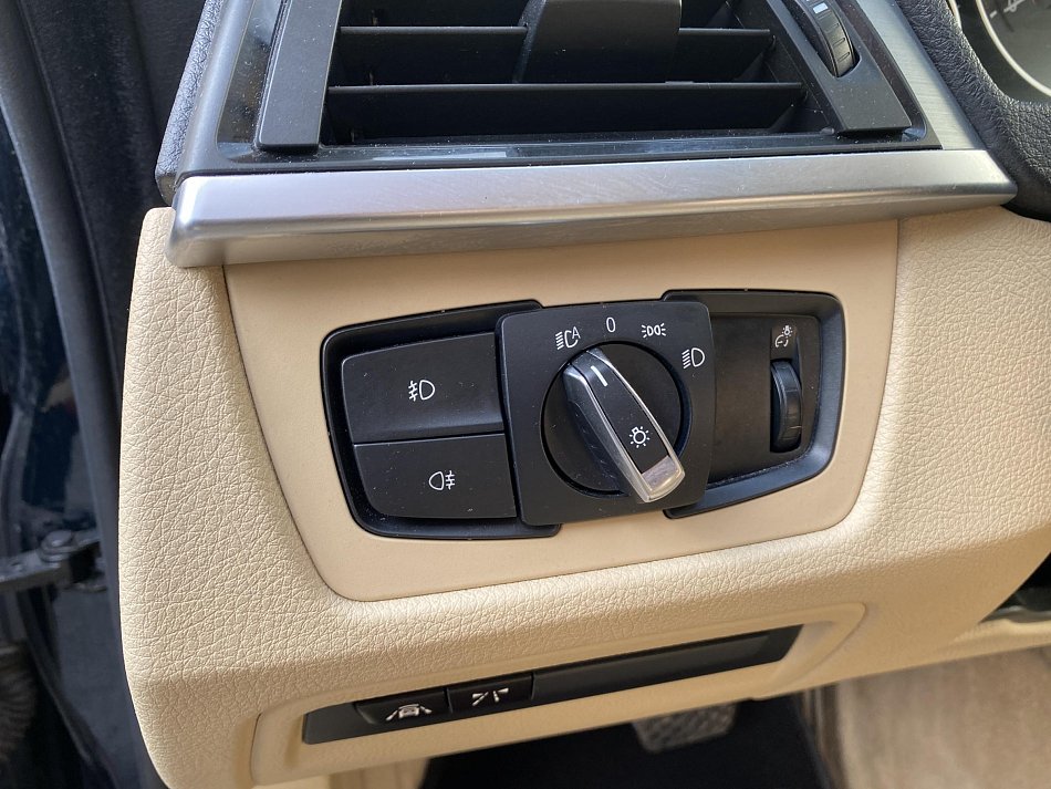 BMW Řada 3 2.0 i  xD