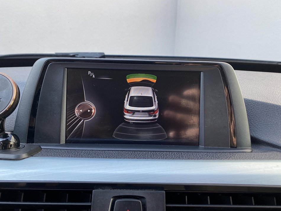 BMW Řada 3 2.0 i  xD