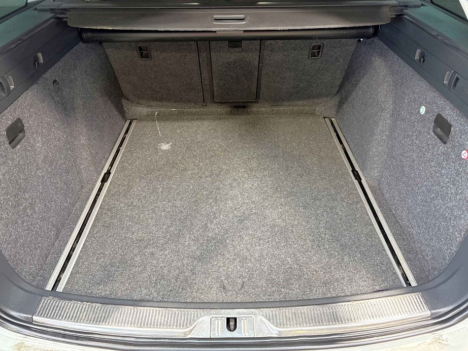 Škoda Superb II 2.0 TDi Elegance