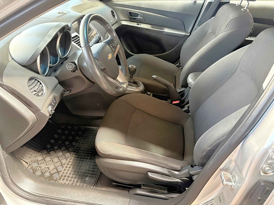 Chevrolet Cruze 1.4i 