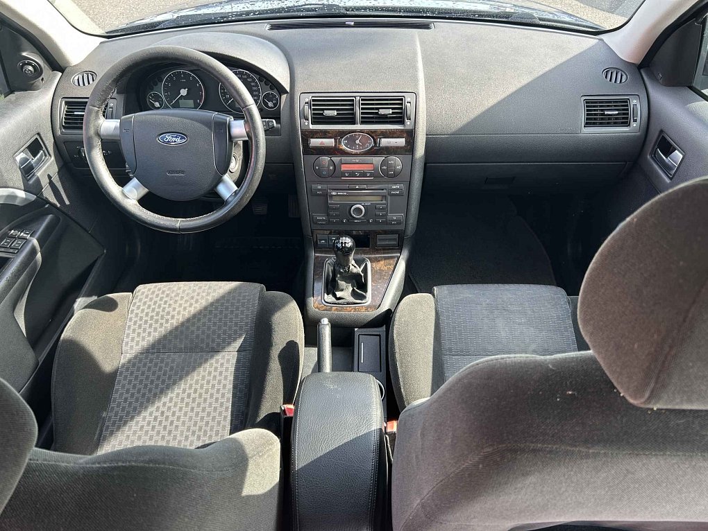 Ford Mondeo 1.8 16V 