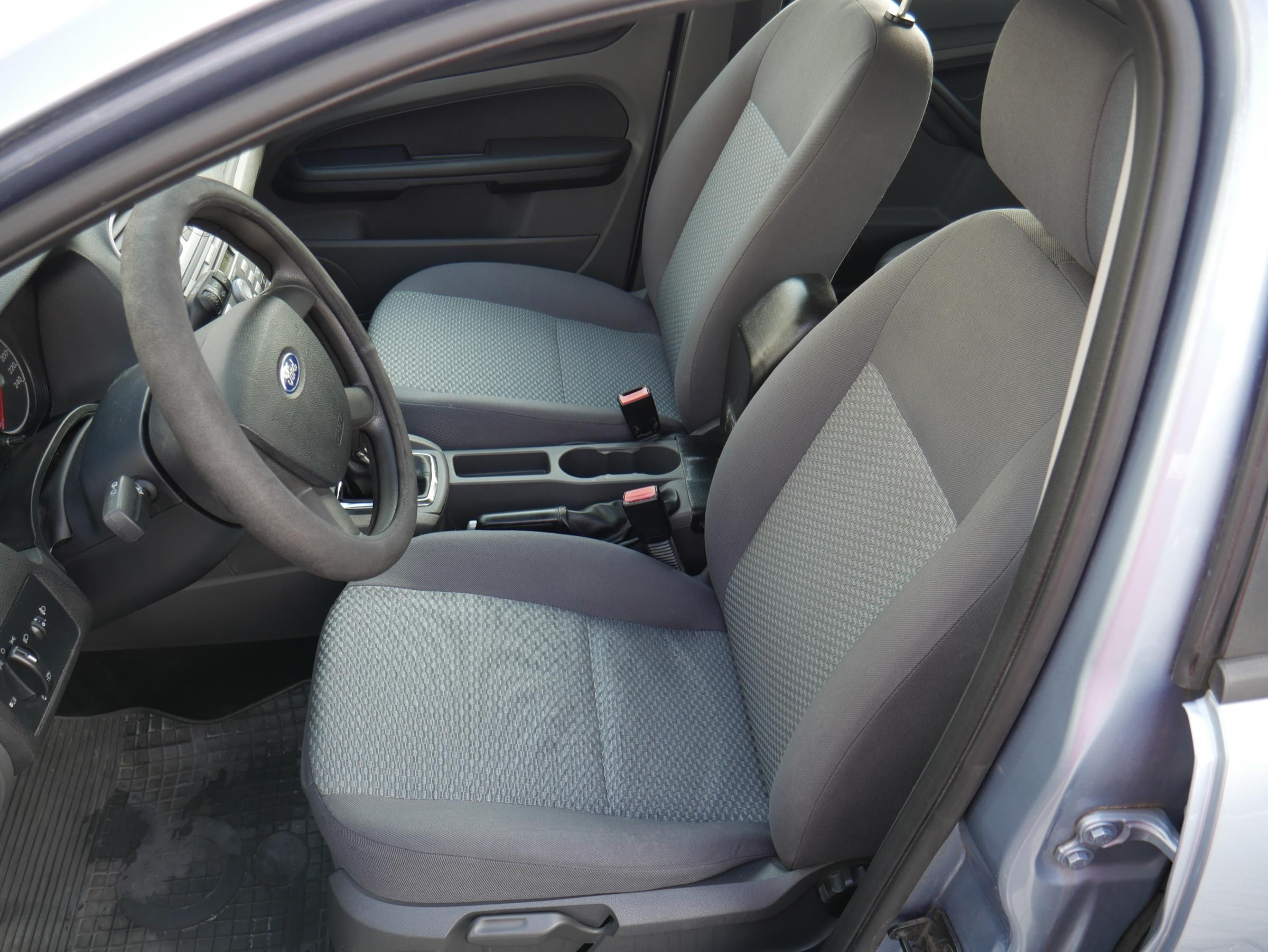 Ford Focus, 2005 - pohled č. 9