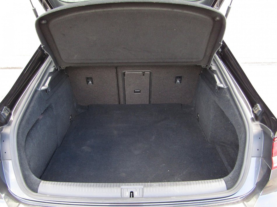 Volkswagen Arteon 2.0 TDi R-Line 4x4