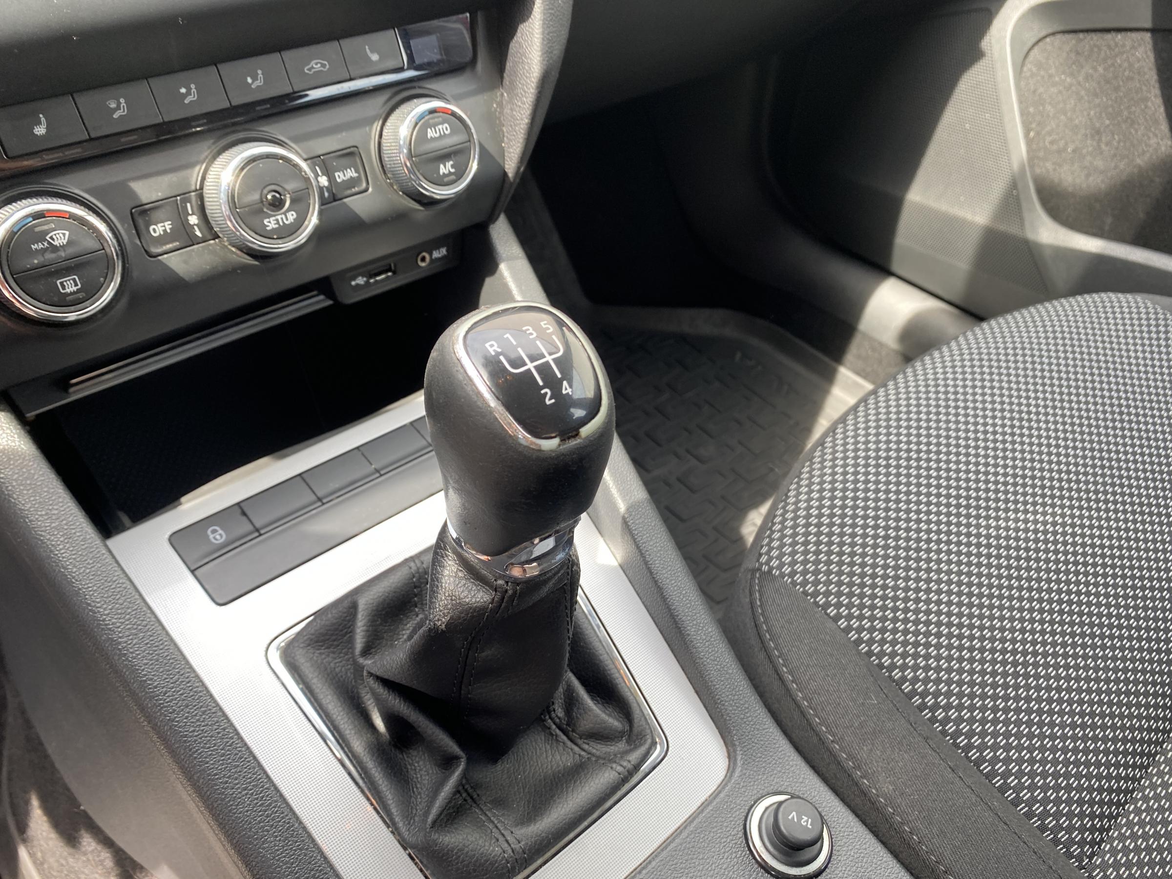 Škoda Octavia III, 2015 - pohled č. 16