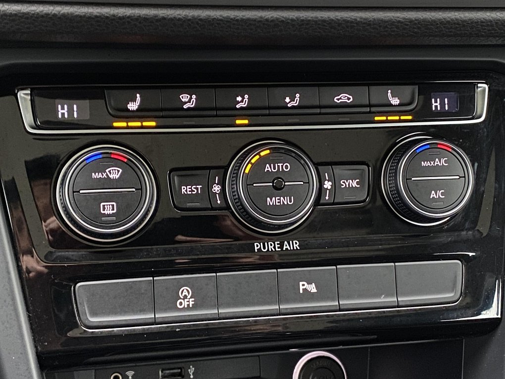 Volkswagen Touran 2.0 TDi 