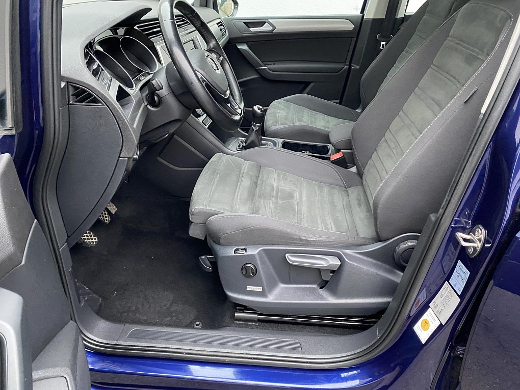 Volkswagen Touran 2.0 TDi 