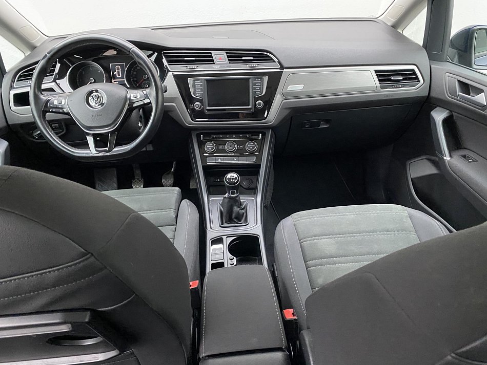Volkswagen Touran 2.0 TDi 