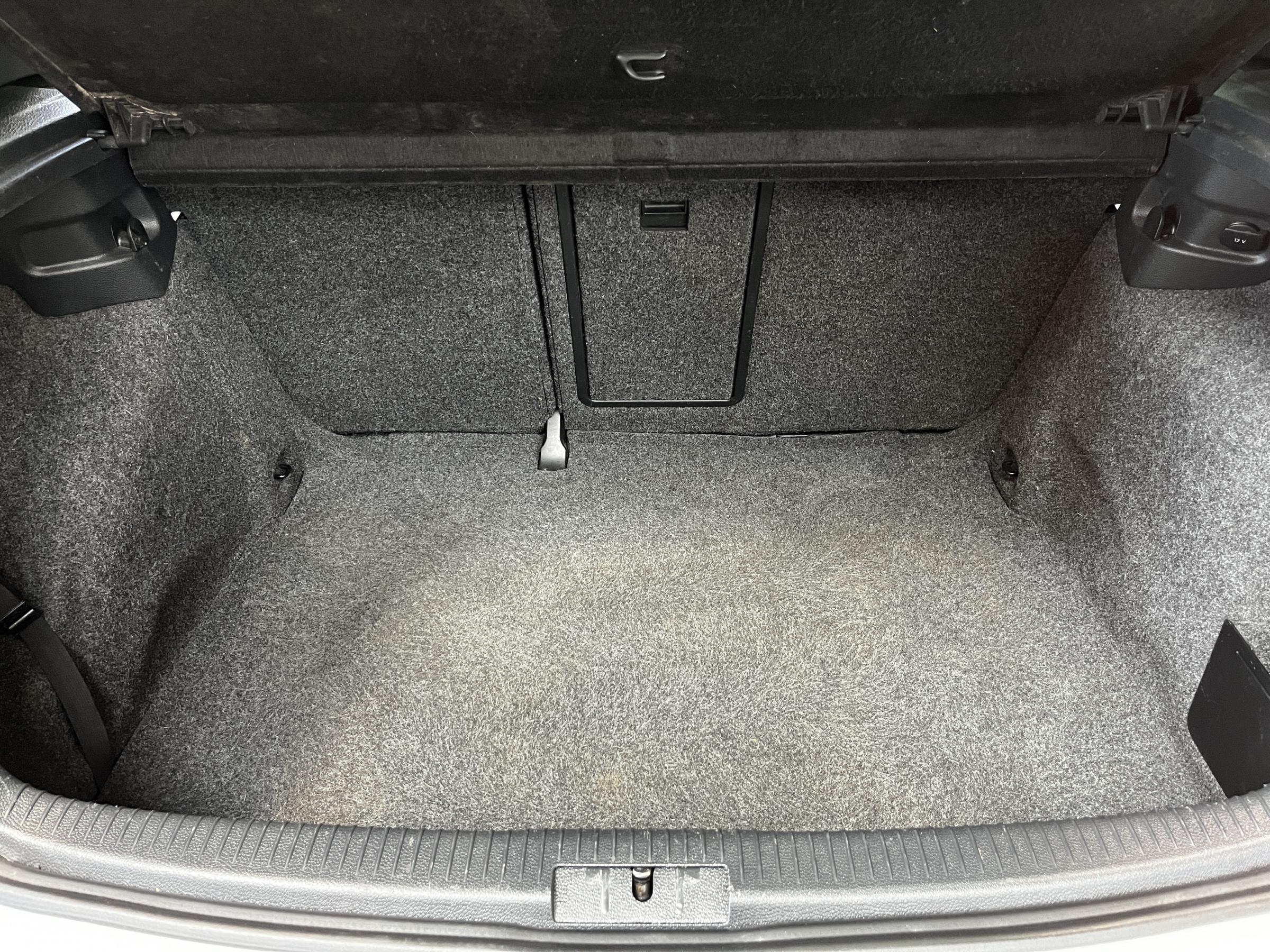 Volkswagen Golf, 2010 - pohled č. 7