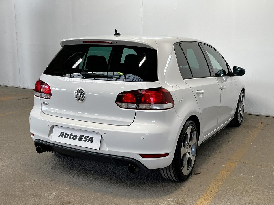 Volkswagen Golf 2.0 TSi GTi