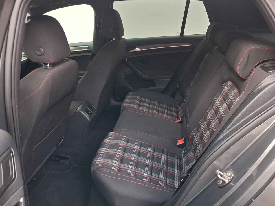 Volkswagen Golf 2.0 TSi GTi