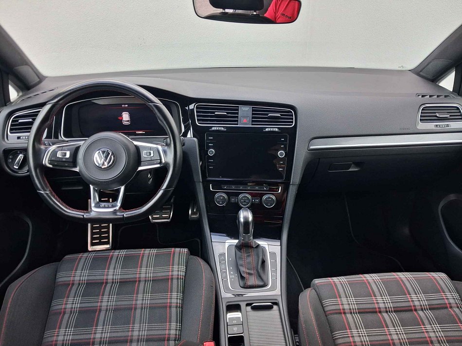 Volkswagen Golf 2.0 TSi GTi