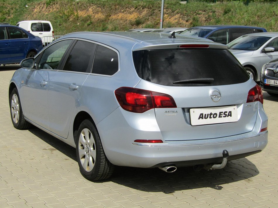 Opel Astra 2.0CDTi 
