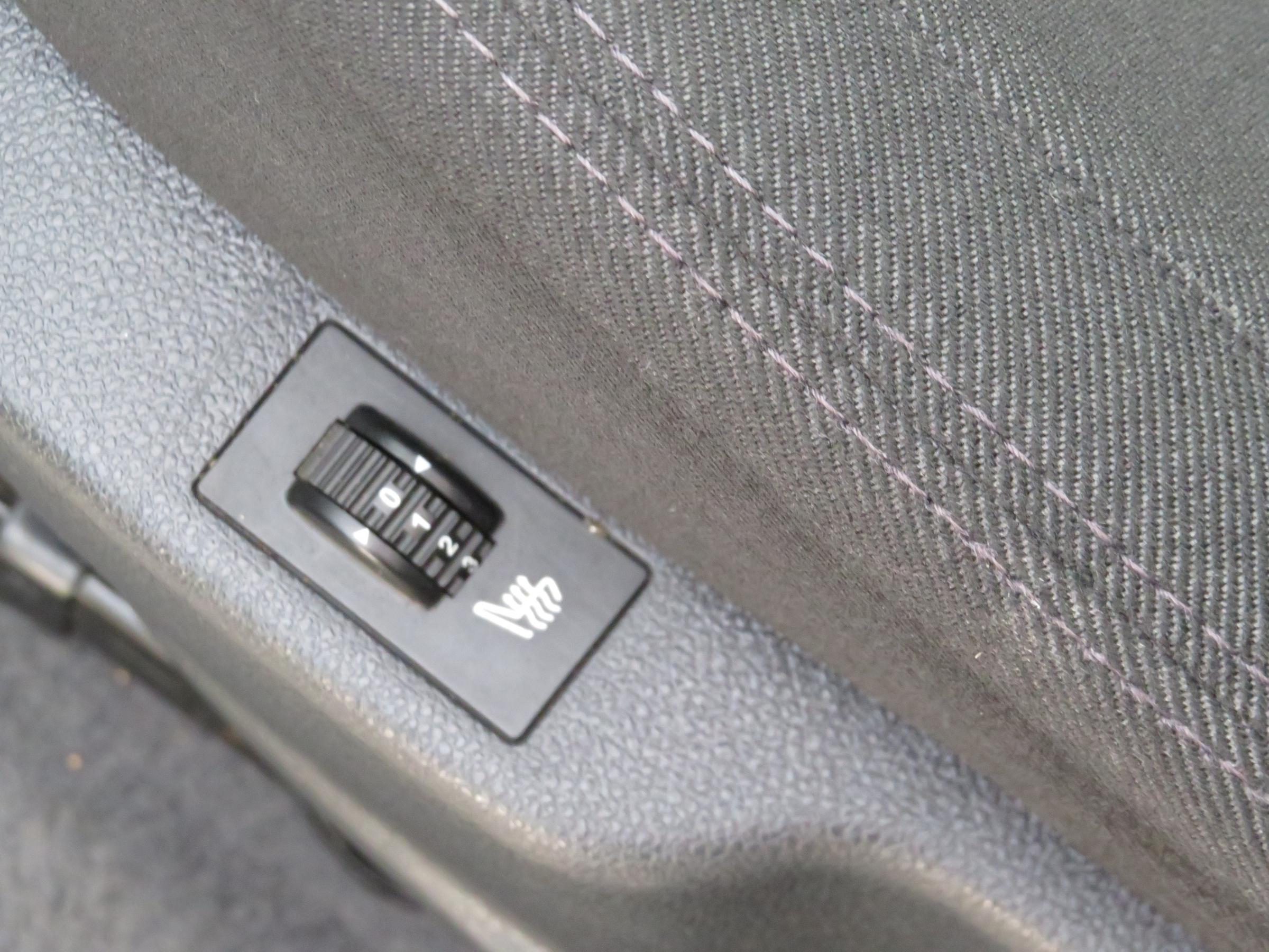 Peugeot 5008, 2012 - pohled č. 19