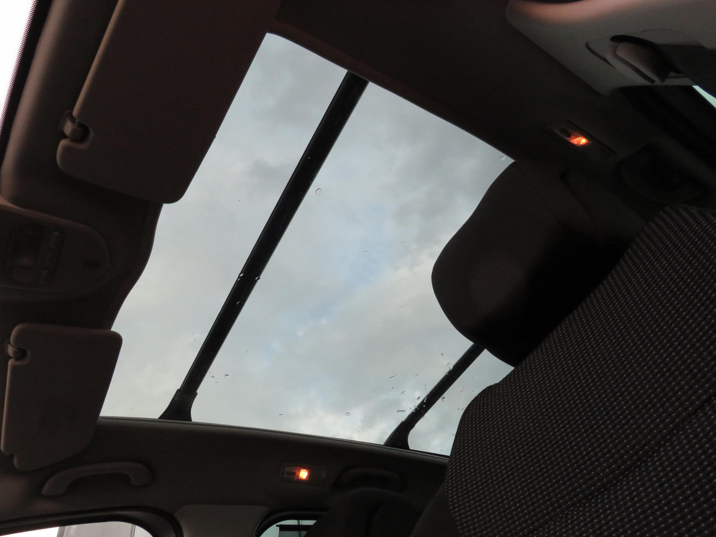 Peugeot 5008, 2012 - pohled č. 20