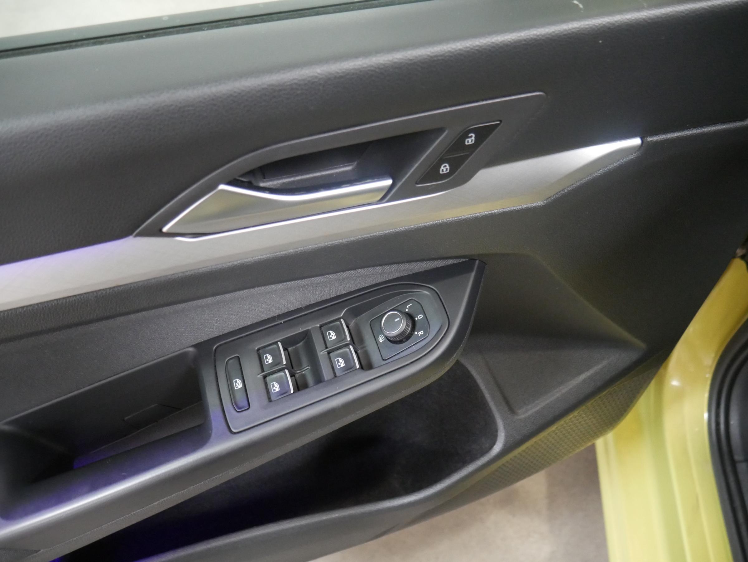 Volkswagen Golf, 2020 - pohled č. 10