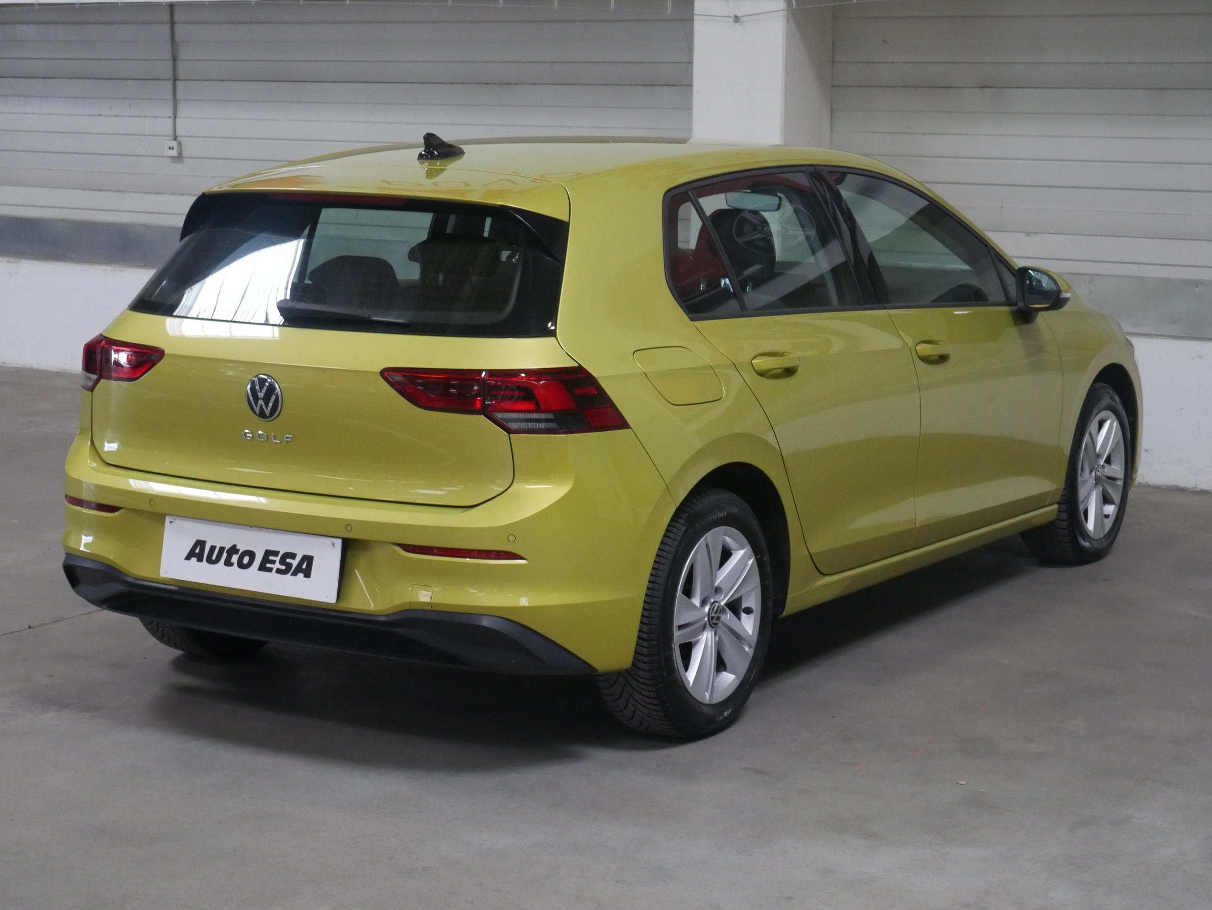 Volkswagen Golf, 2020 - pohled č. 4