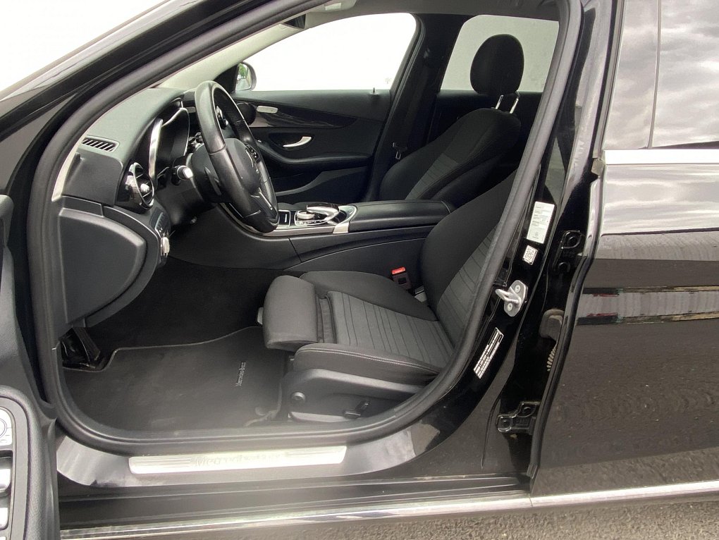 Mercedes-Benz Třída C 2.0 Avantgarde C220d