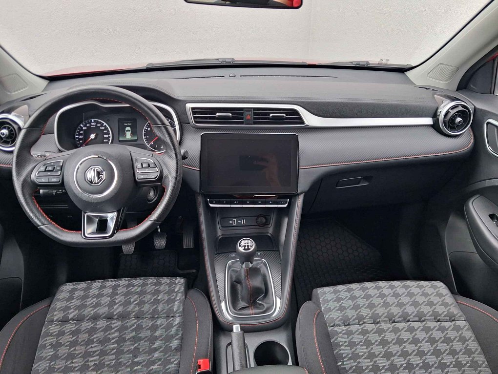 MG ZS 1.5i 