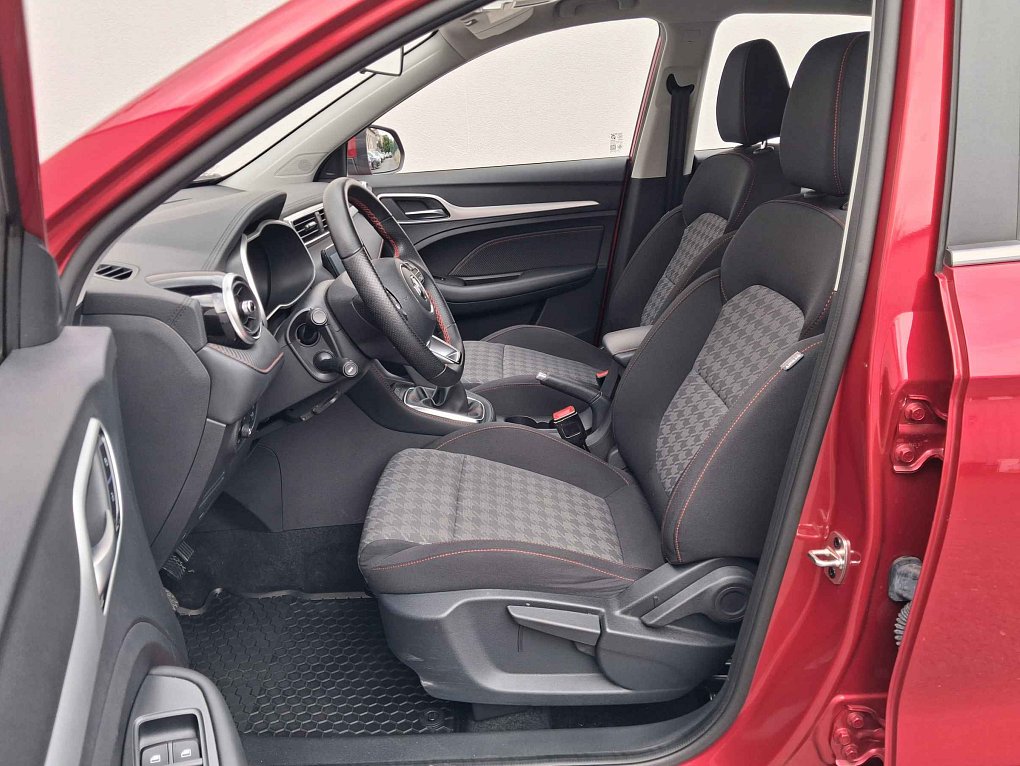 MG ZS 1.5i 