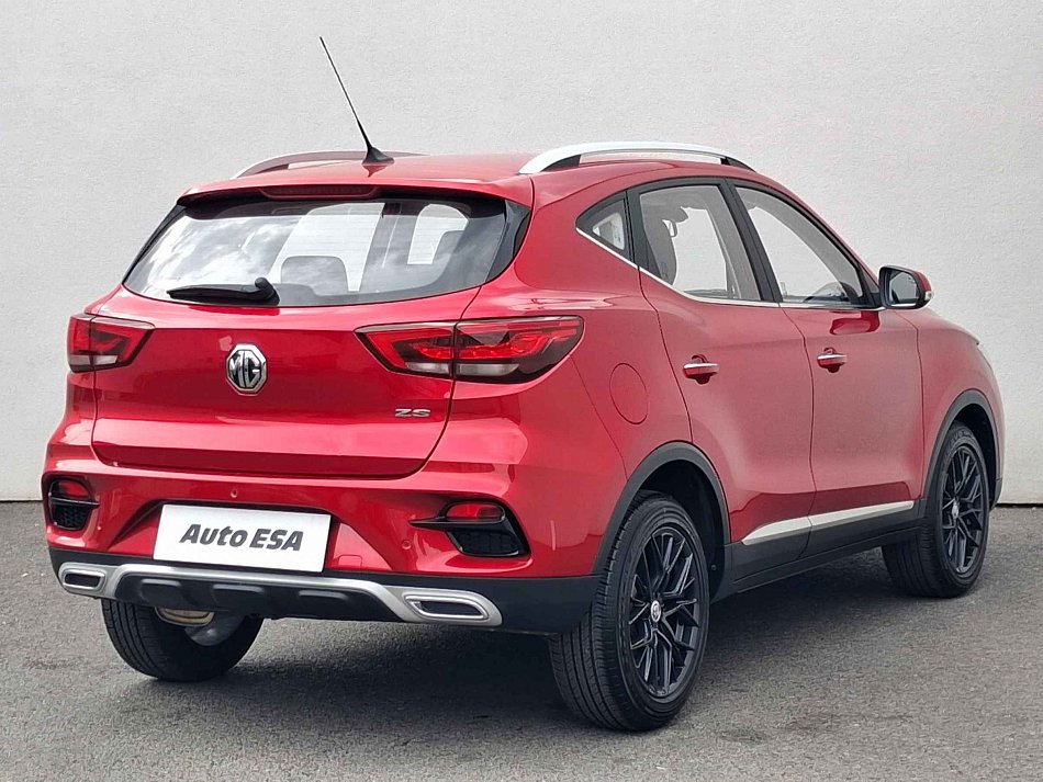 MG ZS 1.5i 