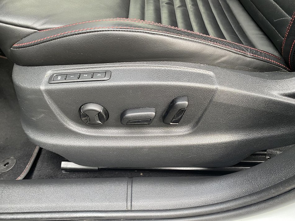 Škoda Octavia III 2.0 TDi RS Challange 4x4