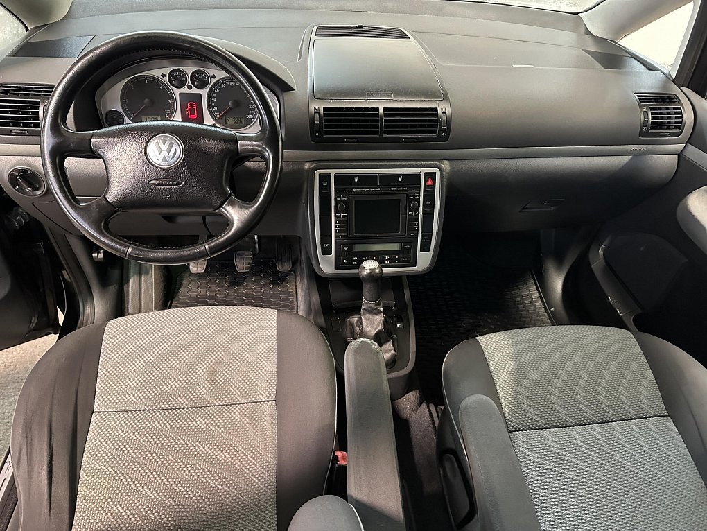 Volkswagen Sharan 2.0 TDi 