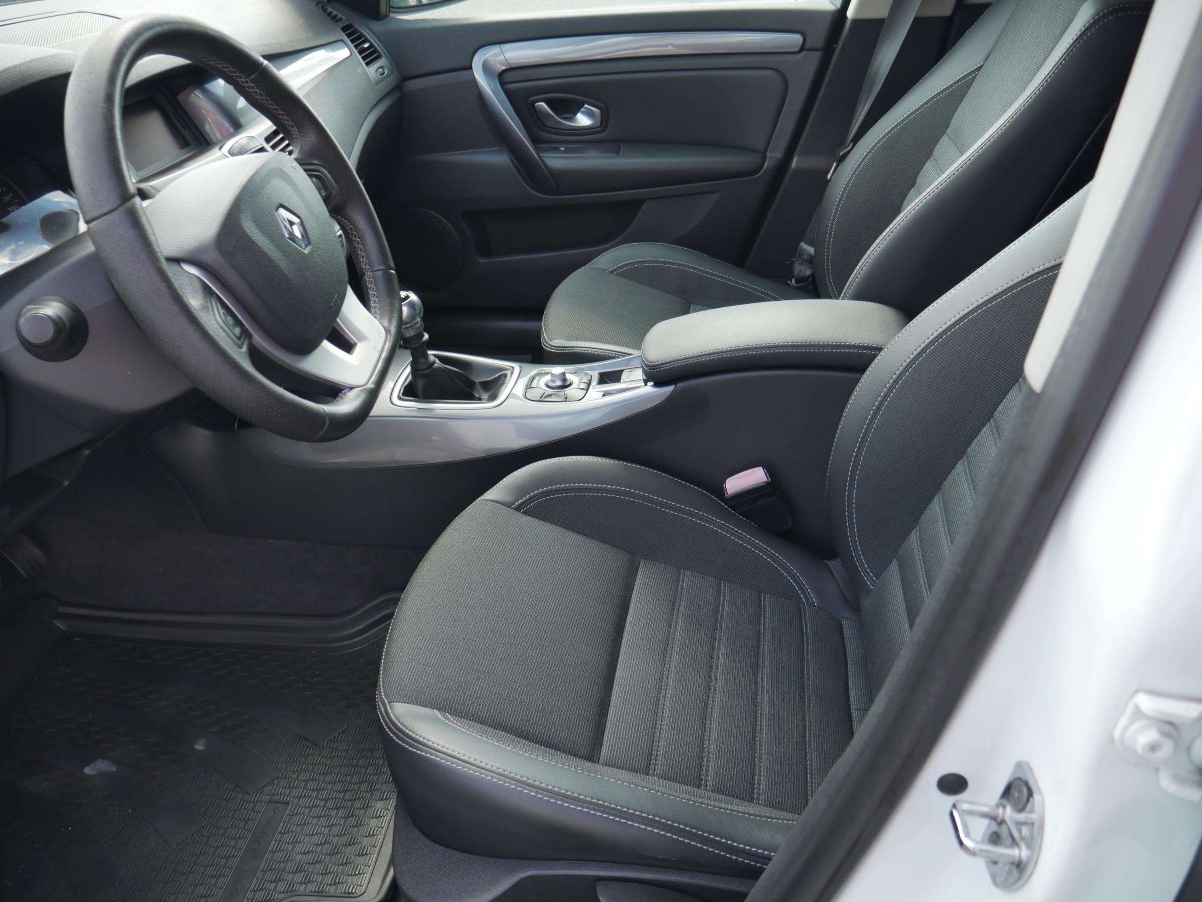 Renault Laguna, 2010 - pohled č. 9