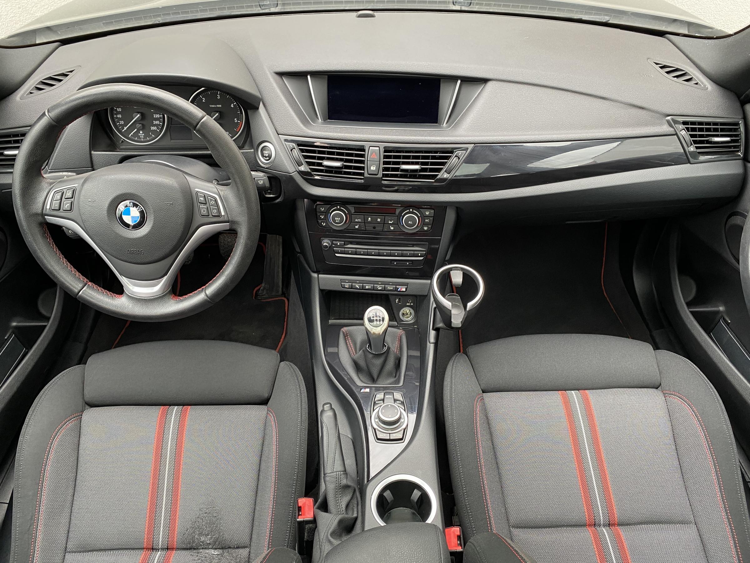 BMW X1, 2014 - pohled č. 11