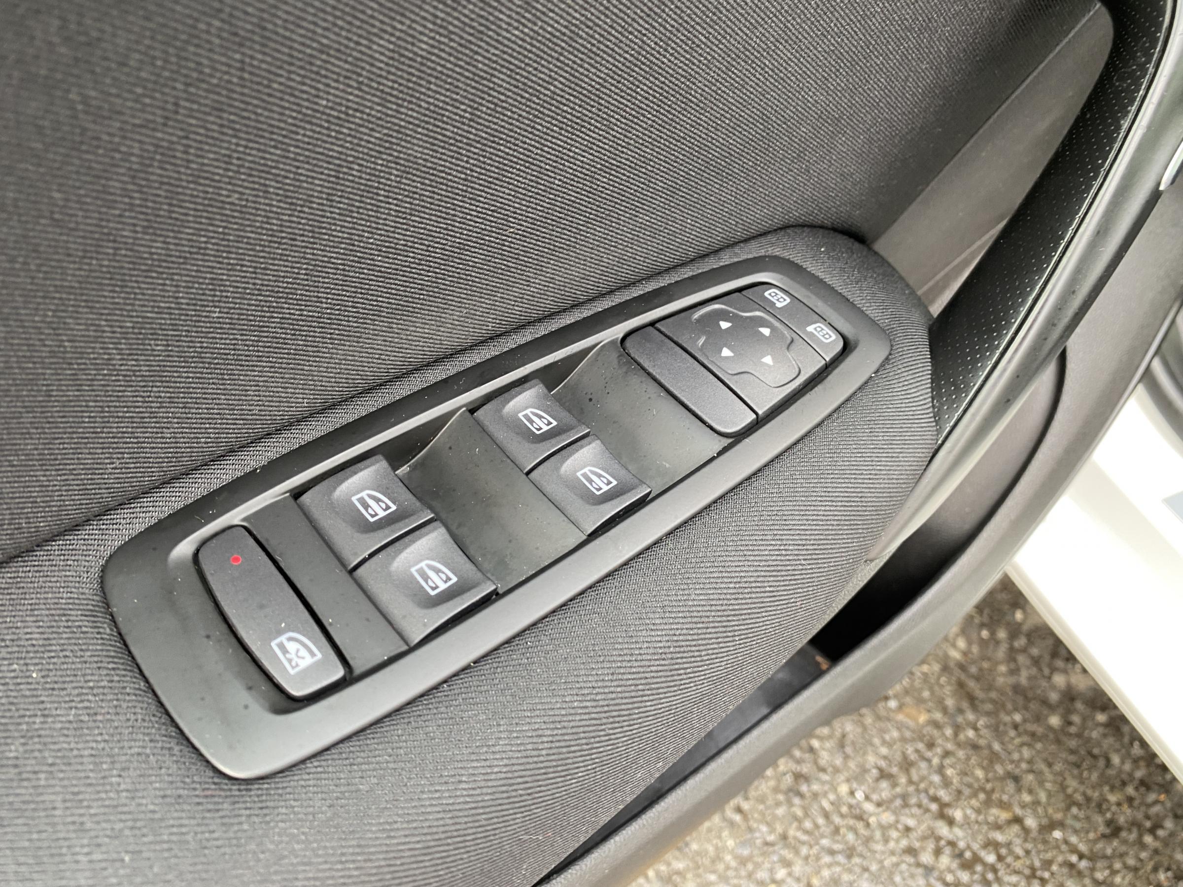 Renault Mégane, 2019 - pohled č. 13