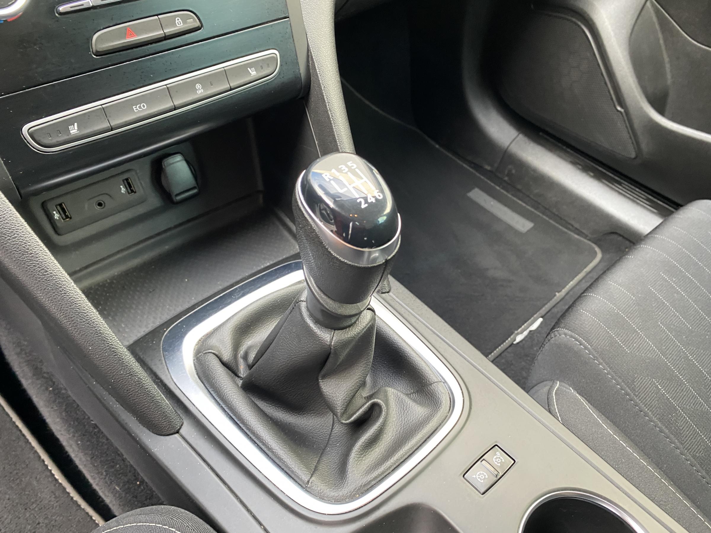 Renault Mégane, 2019 - pohled č. 15