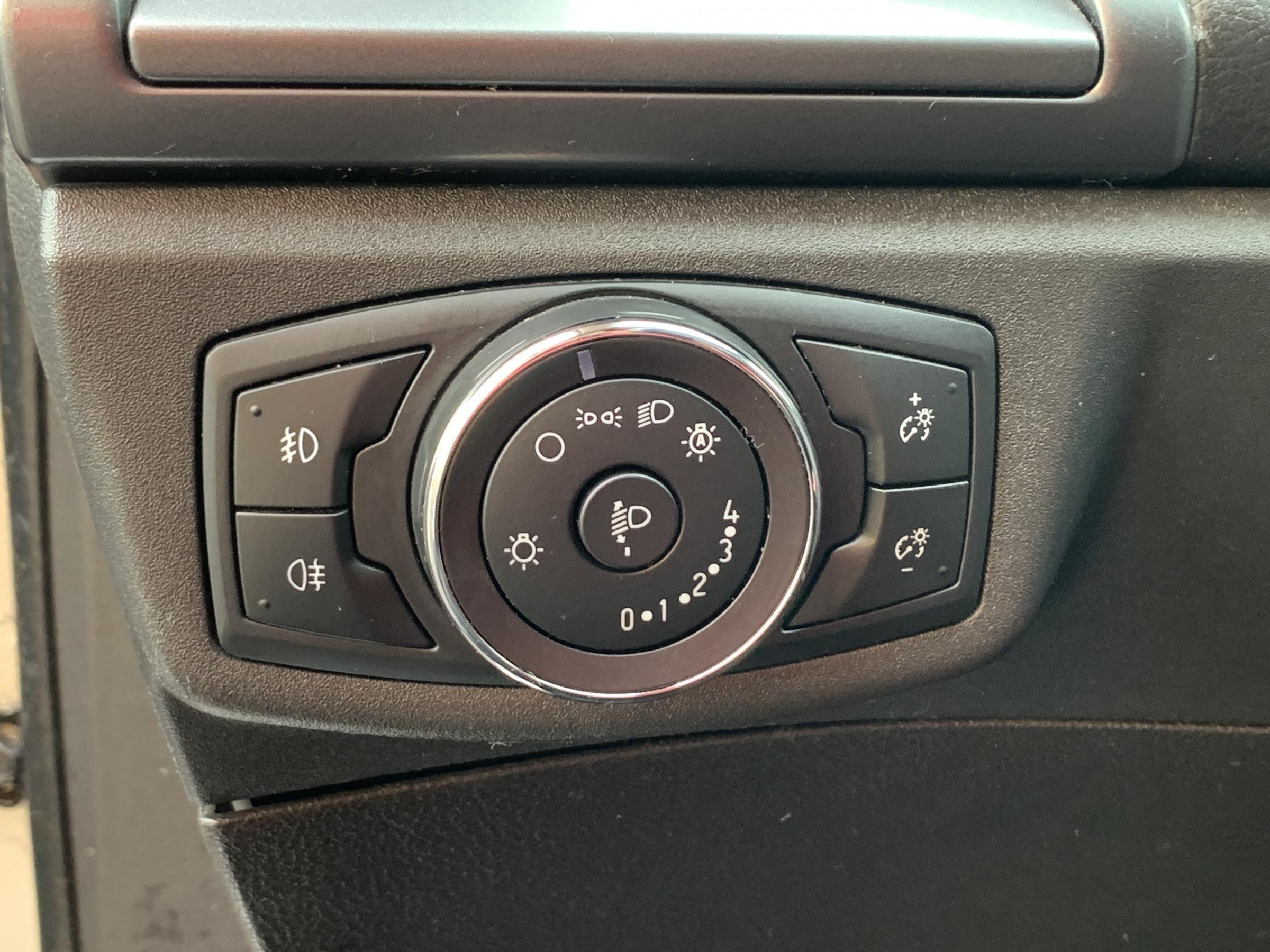 Ford Mondeo, 2019 - pohled č. 16