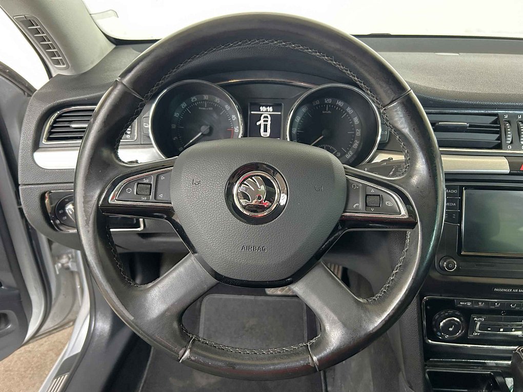Škoda Superb II 2.0 TDi Elegance