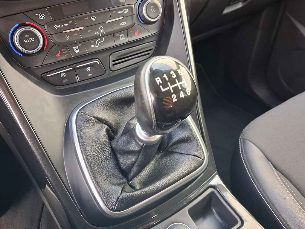 Ford Kuga 1.5 EB Titanium