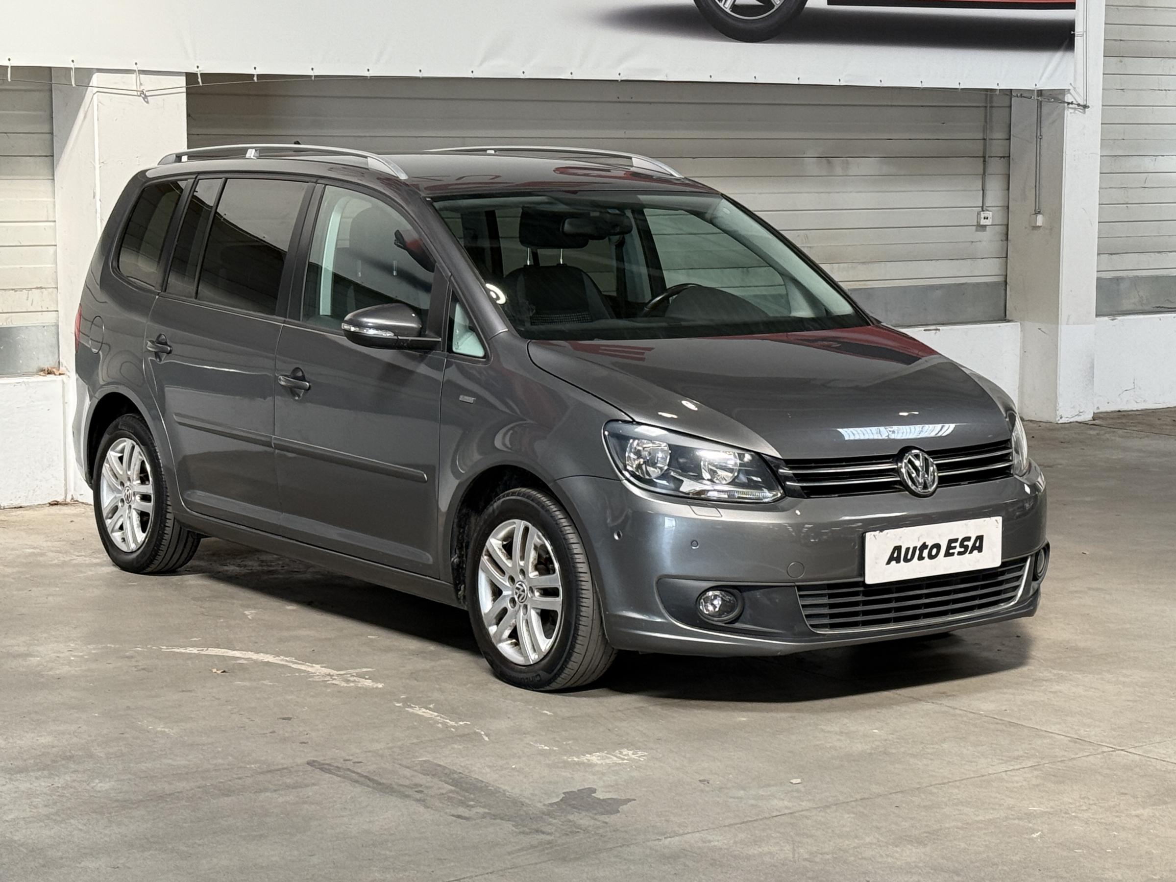 Volkswagen Touran, 2013 - celkový pohled