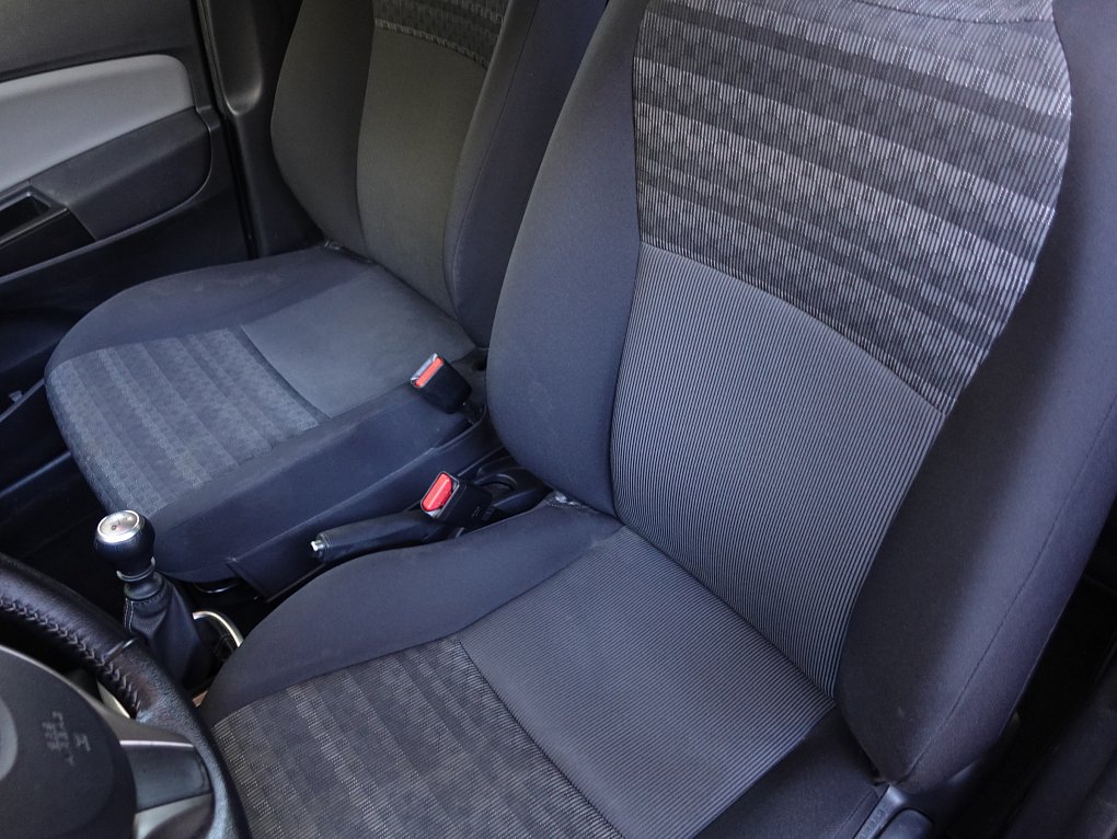 Toyota Yaris 1.4i 