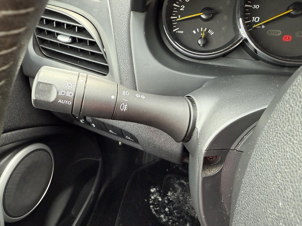 Renault Fluence 1.6i 