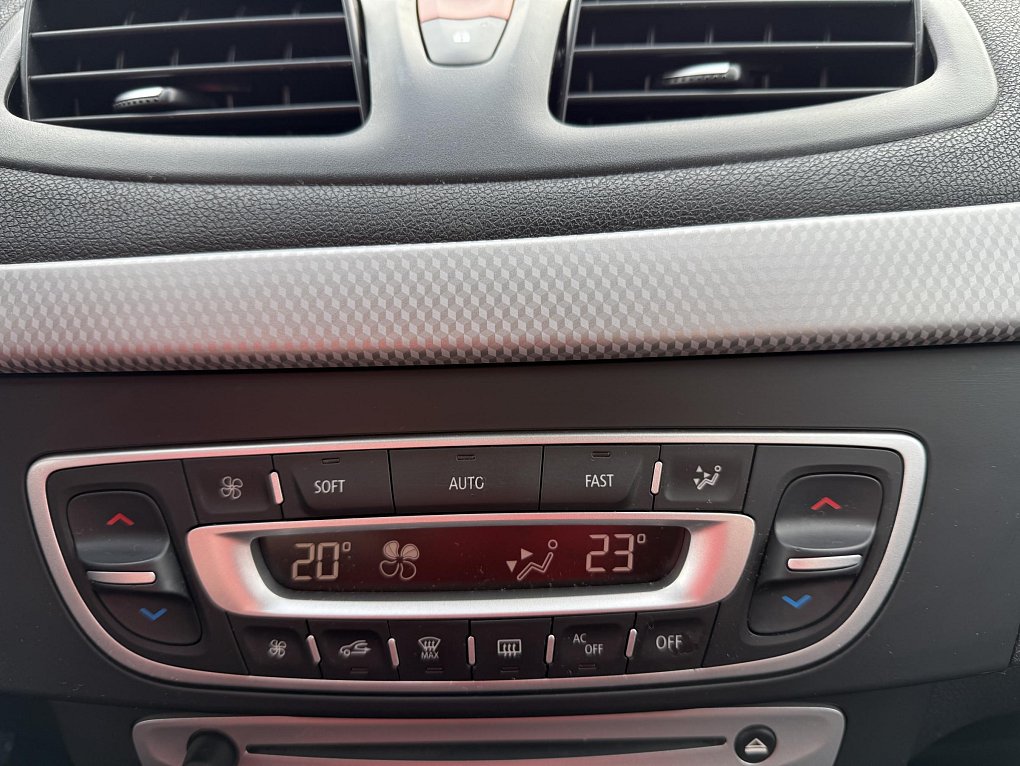 Renault Fluence 1.6i 