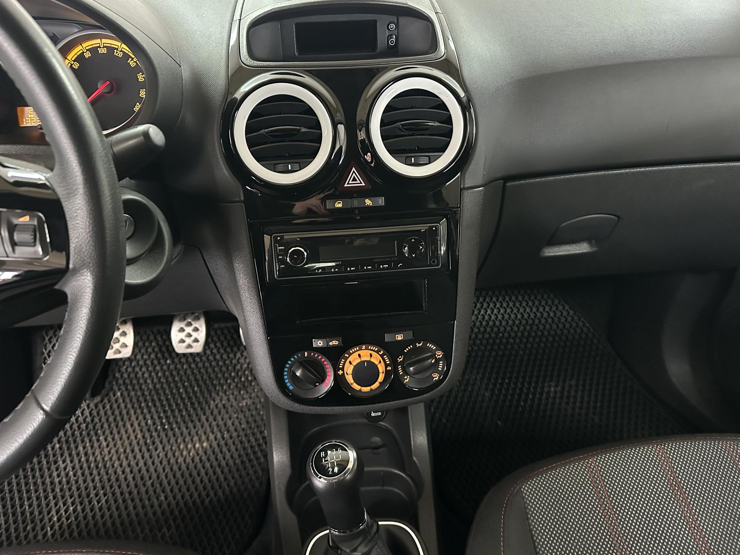 Opel Corsa, 2010 - pohled č. 14