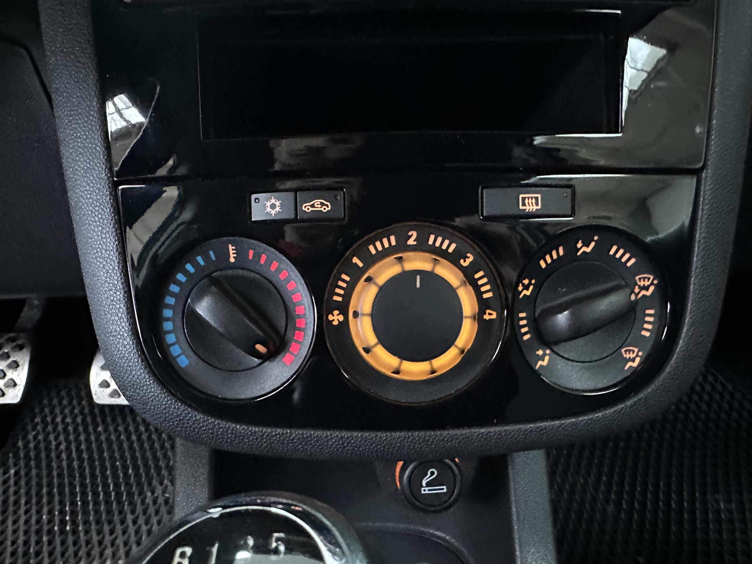 Opel Corsa, 2010 - pohled č. 16