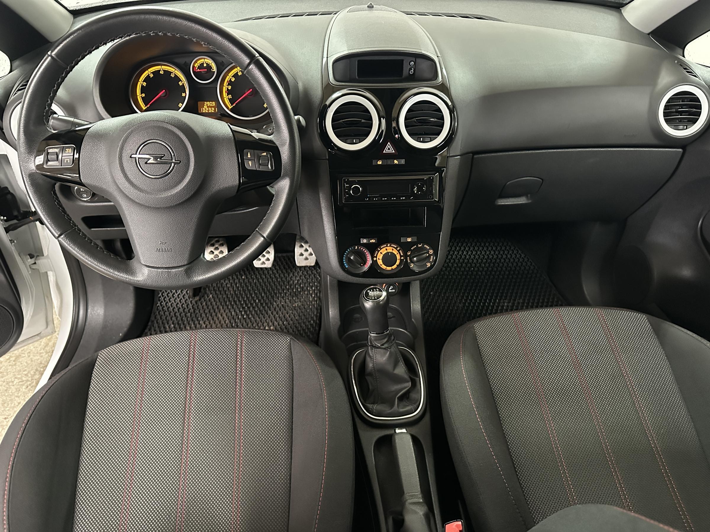 Opel Corsa, 2010 - pohled č. 8