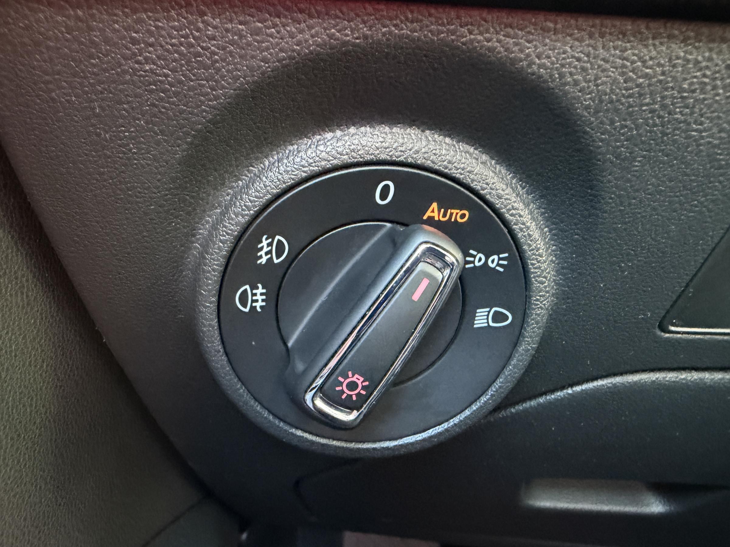 Seat Leon, 2014 - pohled č. 17