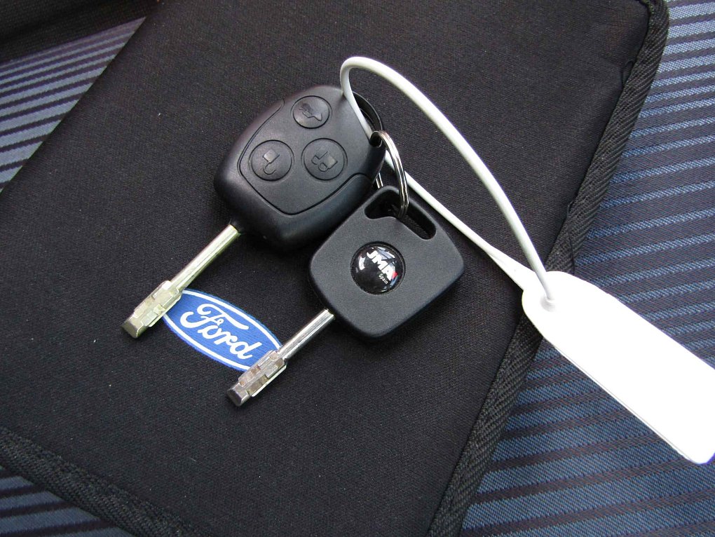 Ford Fusion 1.4i 