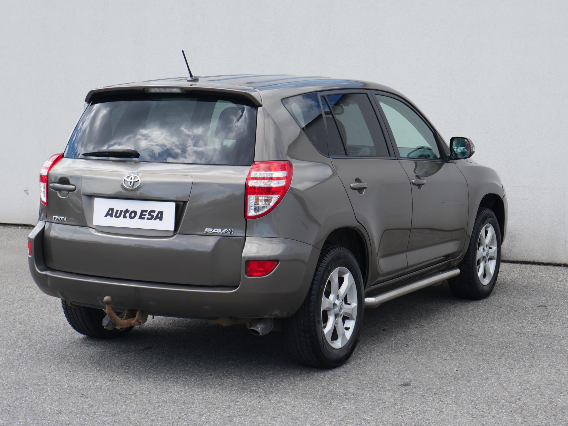 Toyota RAV4, 2011 - pohled č. 4