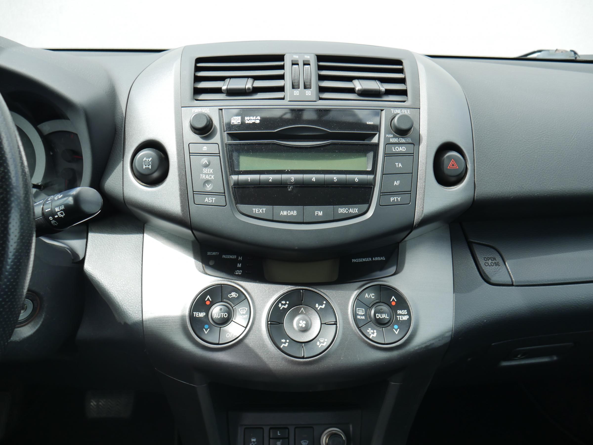 Toyota RAV4, 2011 - pohled č. 9