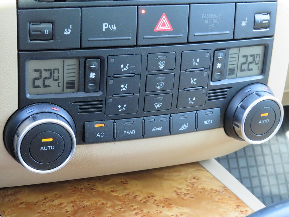 Volkswagen Touareg 3.0TDI 