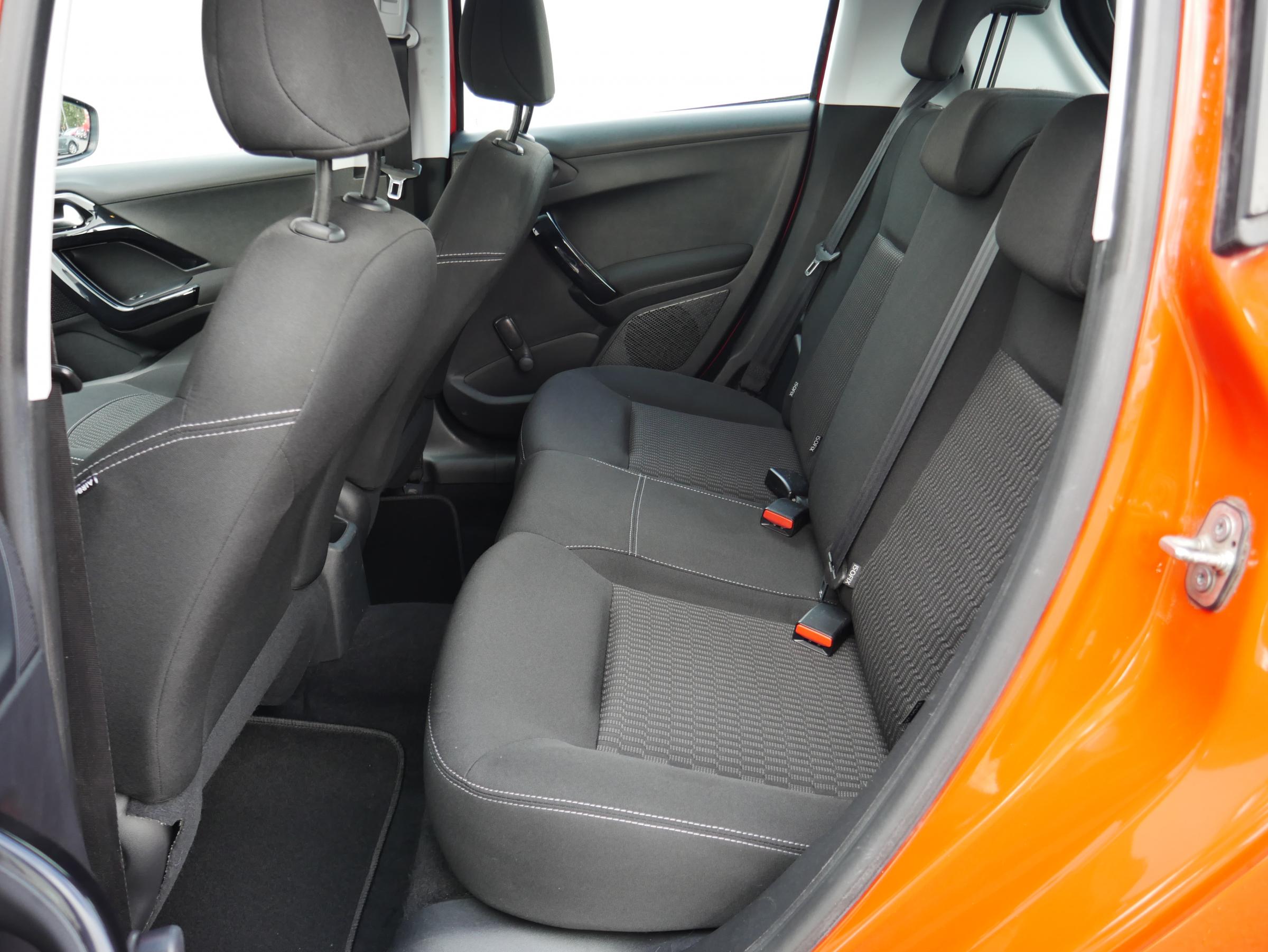 Peugeot 208, 2018 - pohled č. 10