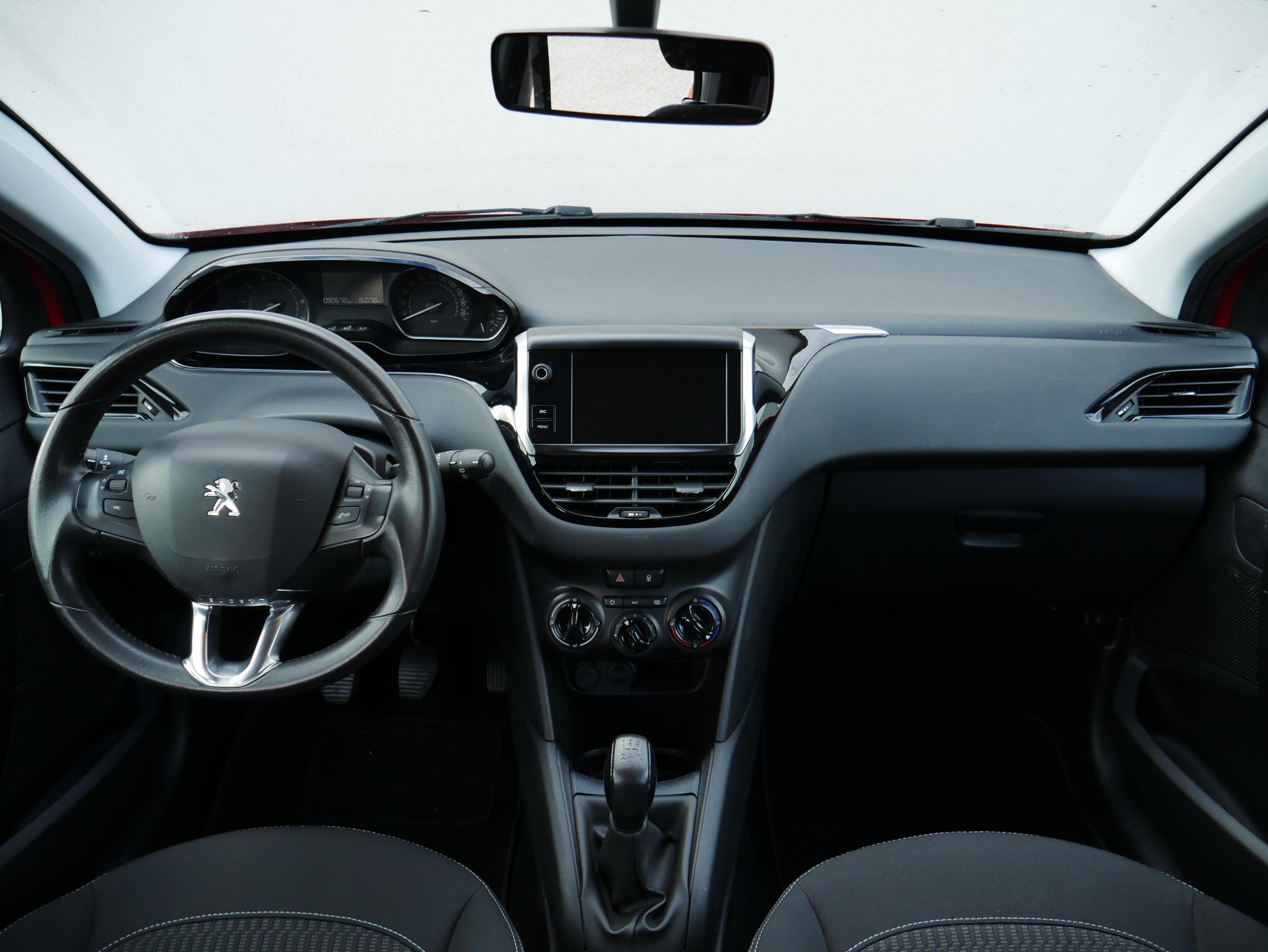 Peugeot 208, 2018 - pohled č. 8