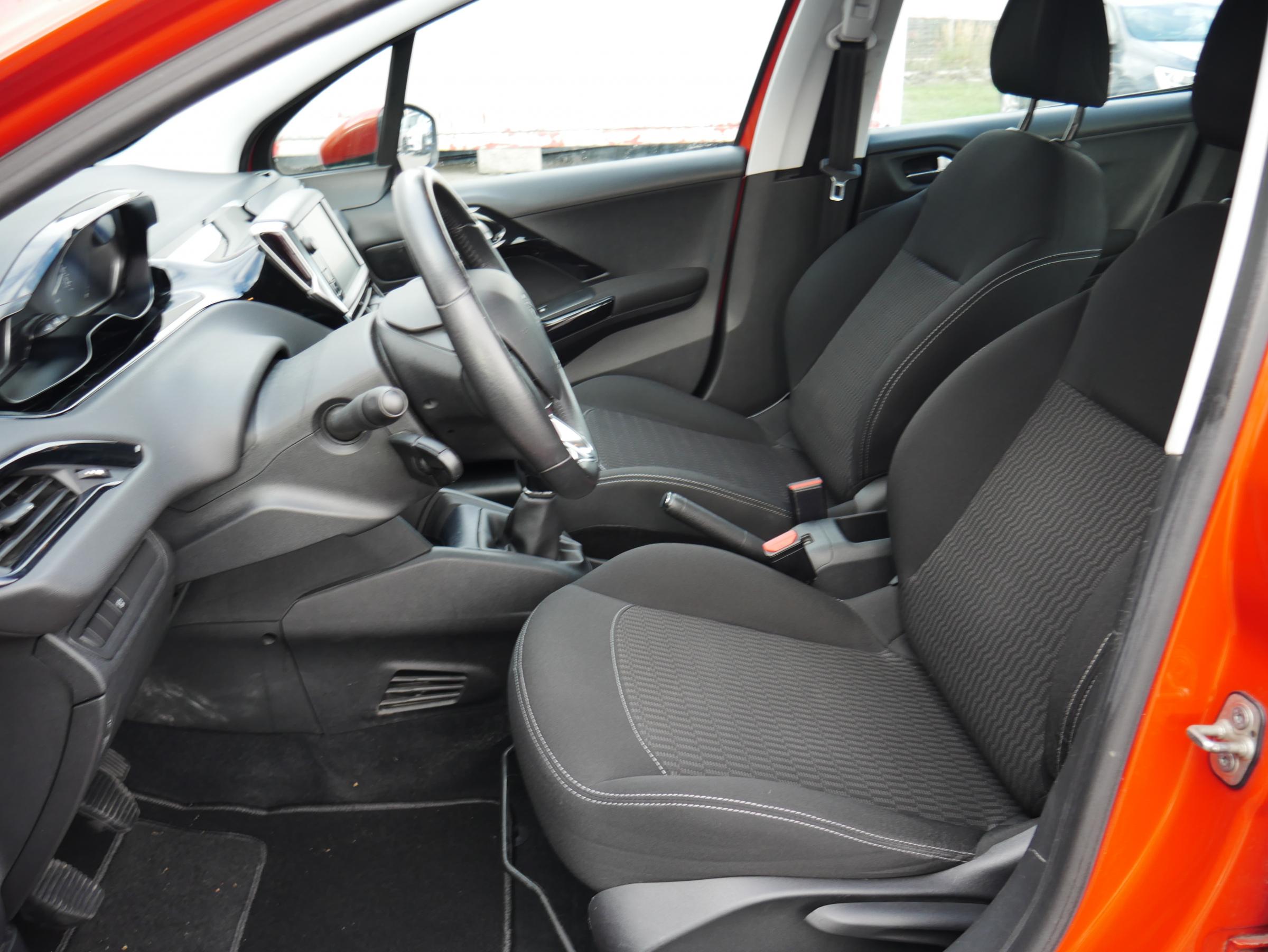 Peugeot 208, 2018 - pohled č. 9