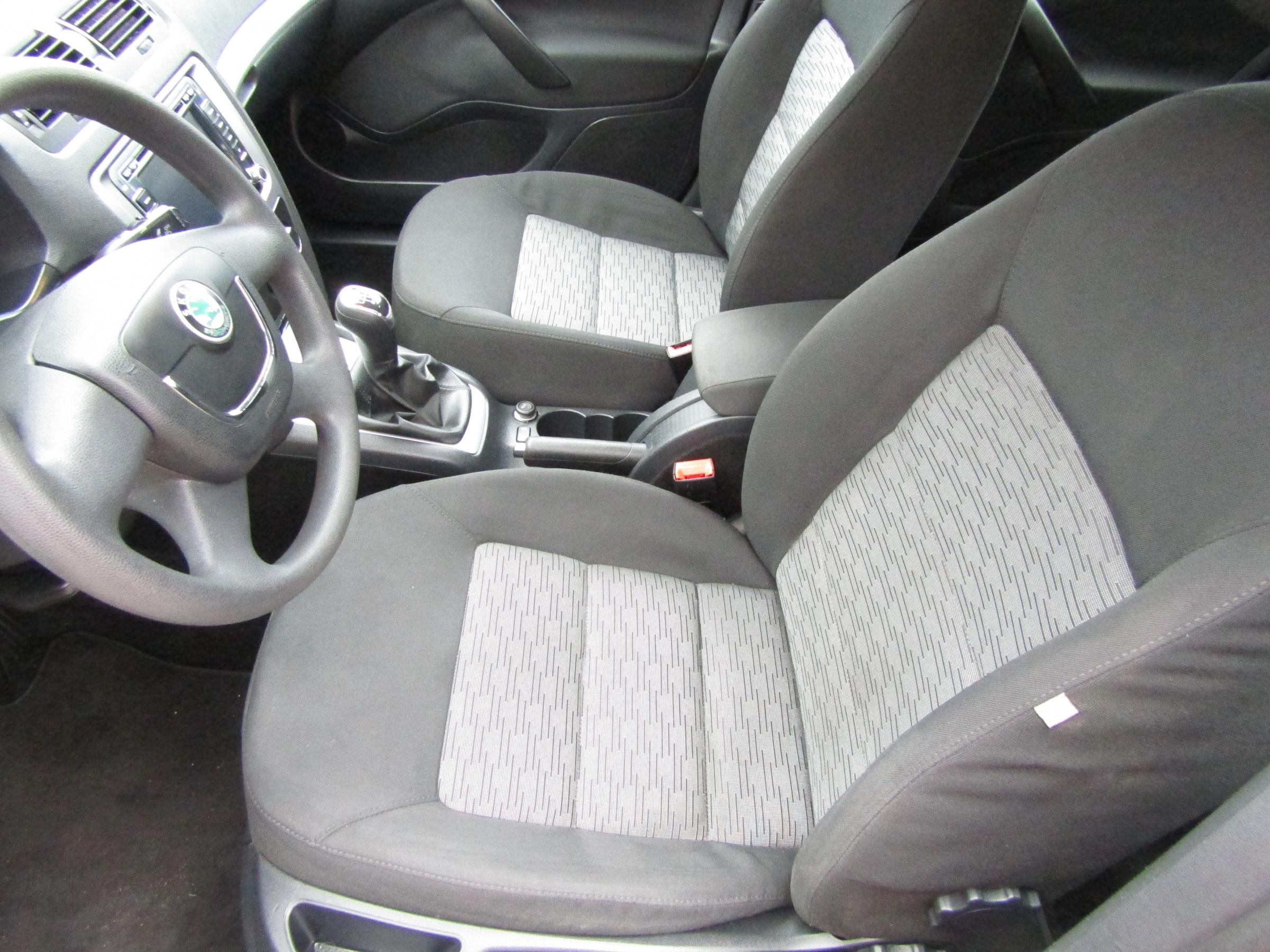 Škoda Octavia II, 2009 - pohled č. 9